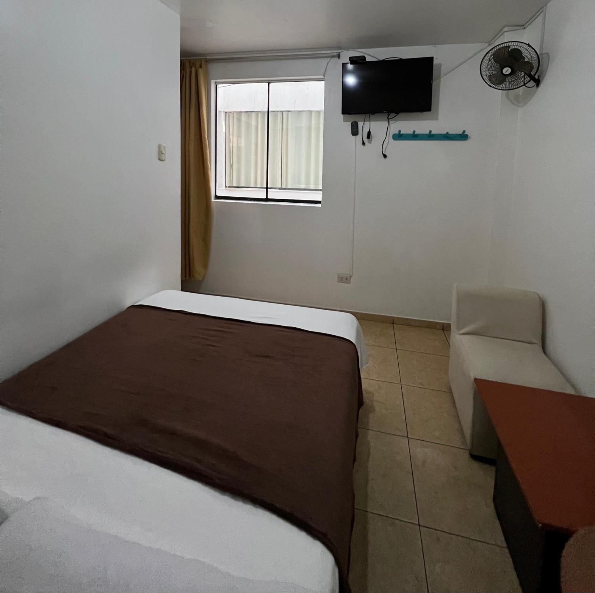 Hospedaje Senegal Cerca Al Aeropuerto ลิมา ภายนอก รูปภาพ
